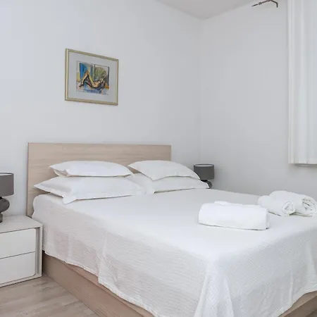 Sokol Apartman Makarska